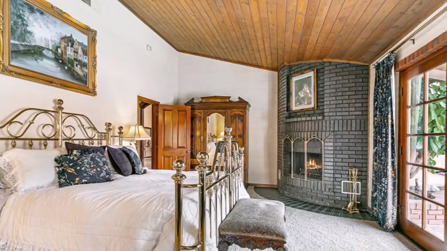 Upper Ojai Horse Property with Courtyard and Views - NORA DAVIS